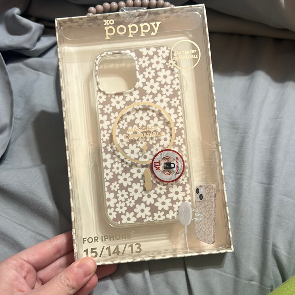 XO Poppy iPhone 15/14/13 Case